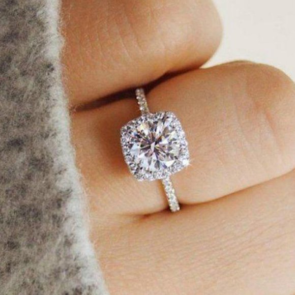 Jewelry - NEW 925 Sterling Silver Round Diamond Halo Ring
